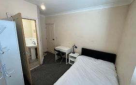 Room In Shared Property Central Brighton